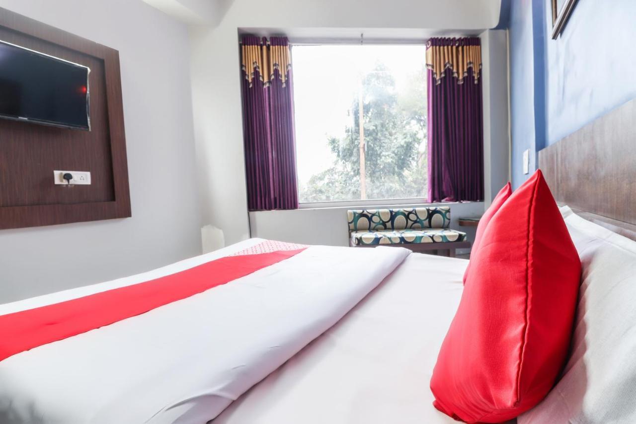 Oyo 69402 Yogeshwar Dhaam Hotel Vrindávan Kültér fotó
