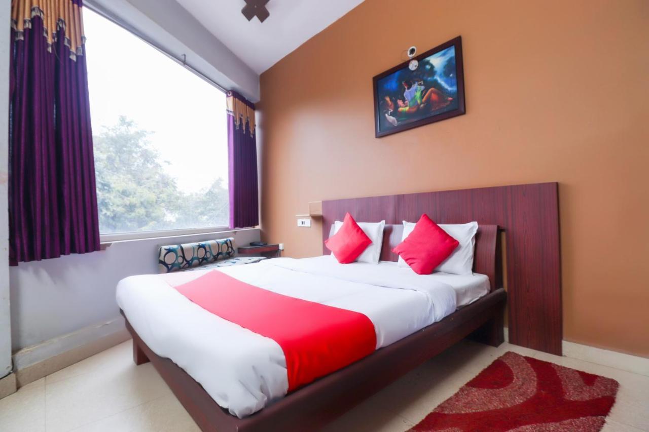 Oyo 69402 Yogeshwar Dhaam Hotel Vrindávan Kültér fotó