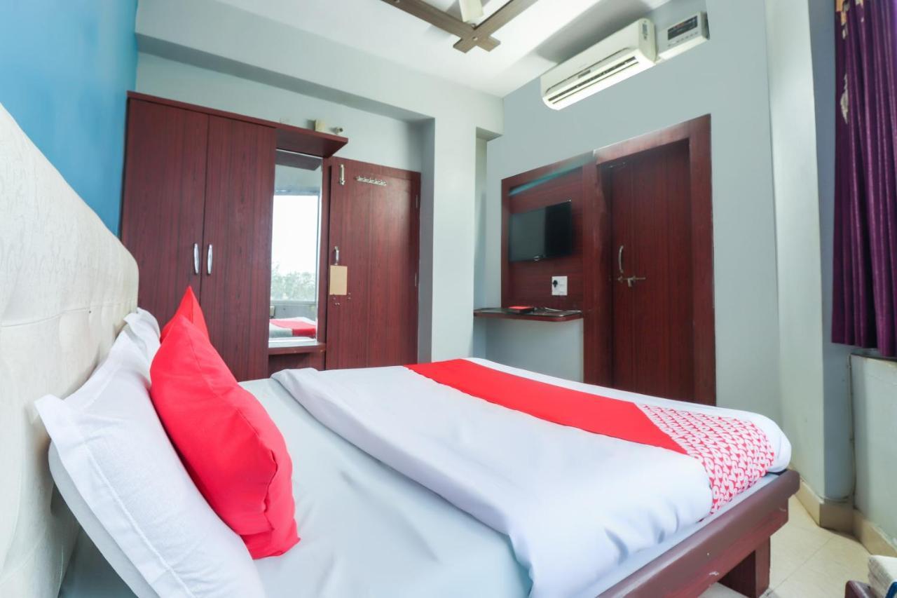 Oyo 69402 Yogeshwar Dhaam Hotel Vrindávan Kültér fotó