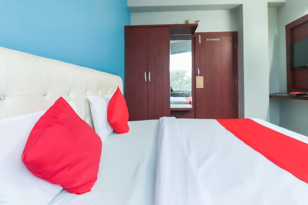 Oyo 69402 Yogeshwar Dhaam Hotel Vrindávan Kültér fotó