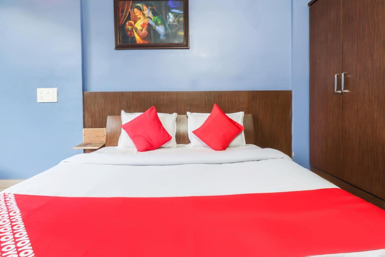 Oyo 69402 Yogeshwar Dhaam Hotel Vrindávan Kültér fotó